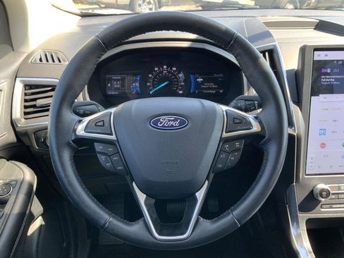Used 2024 Ford Edge Titanium image 30