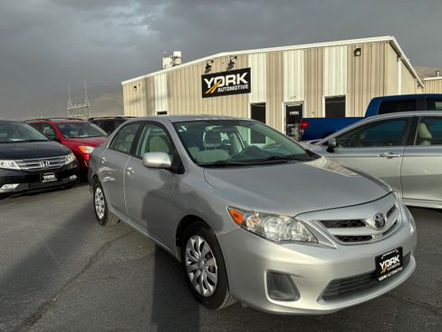 Used 2012 Toyota Corolla LE image 1