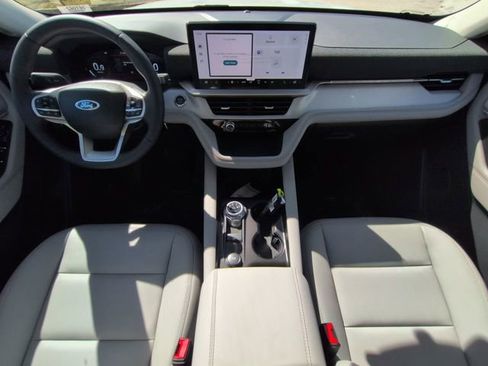New 2026 Ford Explorer Active w/ Active Comfort Package image 18