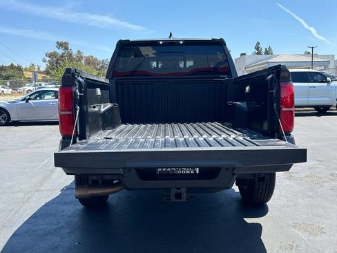 Certified 2024 Toyota Tacoma SR5 w/ SR5 Upgrade Package AWD/4WD image 16