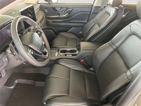 New 2025 Lincoln Corsair Reserve w/ Equipment Group 202A image 9