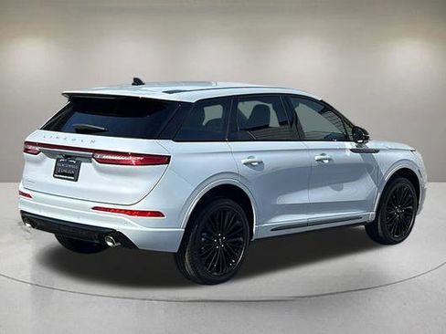 Used 2025 Lincoln Corsair Reserve w/ Jet Appearance Package image 5