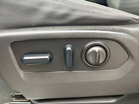 Used 2023 Chevrolet Silverado 2500 LT image 24