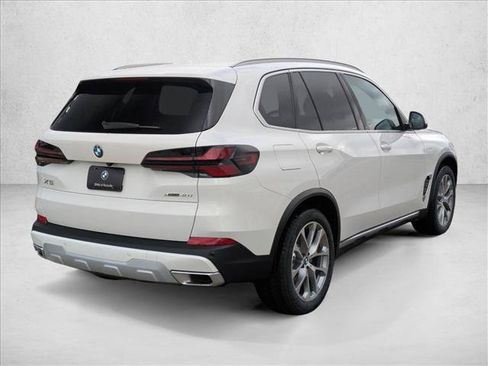 Used 2026 BMW X5 xDrive40i w/ Climate Comfort Package AWD/4WD image 2