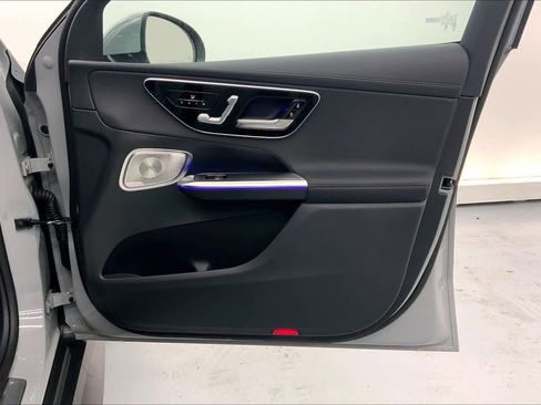 New 2026 Mercedes-Benz GLC 300 image 11