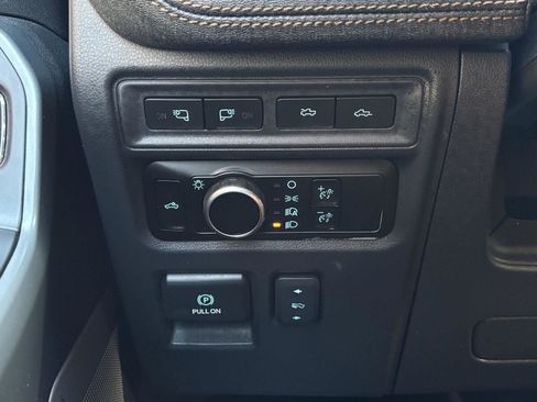 Used 2023 Ford F150 Lightning Lariat AWD/4WD image 22