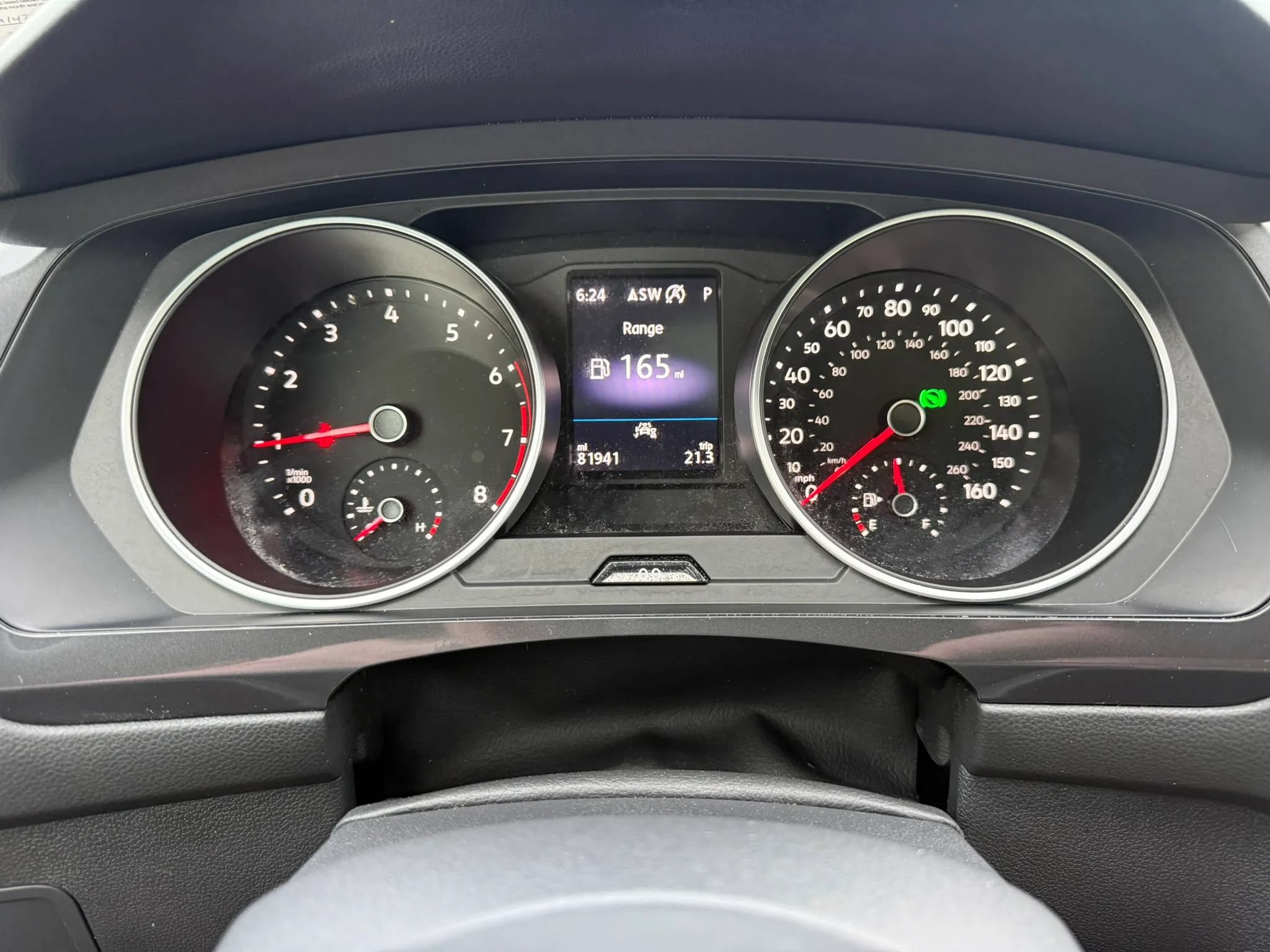 Used 2021 Volkswagen Tiguan SE w/ Panoramic Sunroof Package FWD image 13