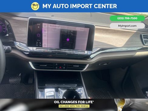 Used 2024 Volkswagen Atlas SEL image 10