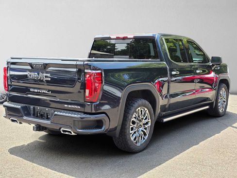 Used 2023 GMC Sierra 1500 Denali Ultimate AWD/4WD image 3