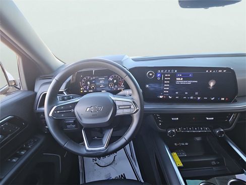 Used 2025 Chevrolet Tahoe Z71 w/ Z71 Off-Road Package image 20