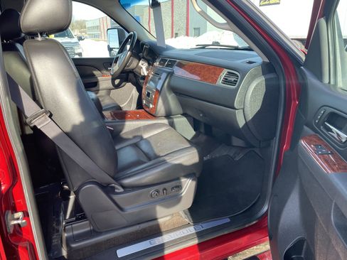 Used 2014 Chevrolet Tahoe LTZ image 31