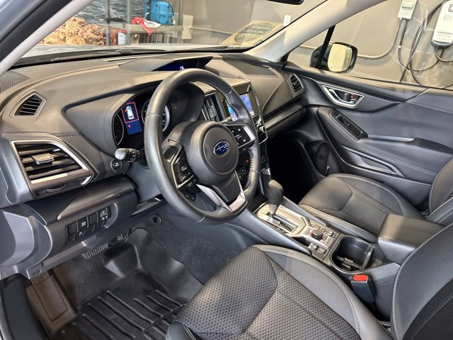 Used 2023 Subaru Forester Premium AWD/4WD image 2