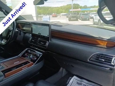 Used 2024 Lincoln Navigator Reserve AWD/4WD image 39