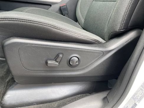 Used 2022 RAM 1500 Big Horn AWD/4WD image 10
