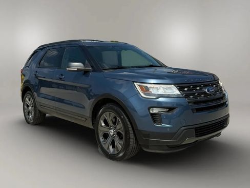 Used 2018 Ford Explorer XLT w/ Equipment Group 202A AWD/4WD image 1