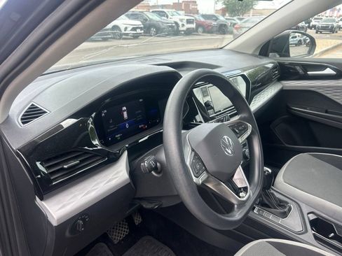Used 2022 Volkswagen Taos S FWD image 5