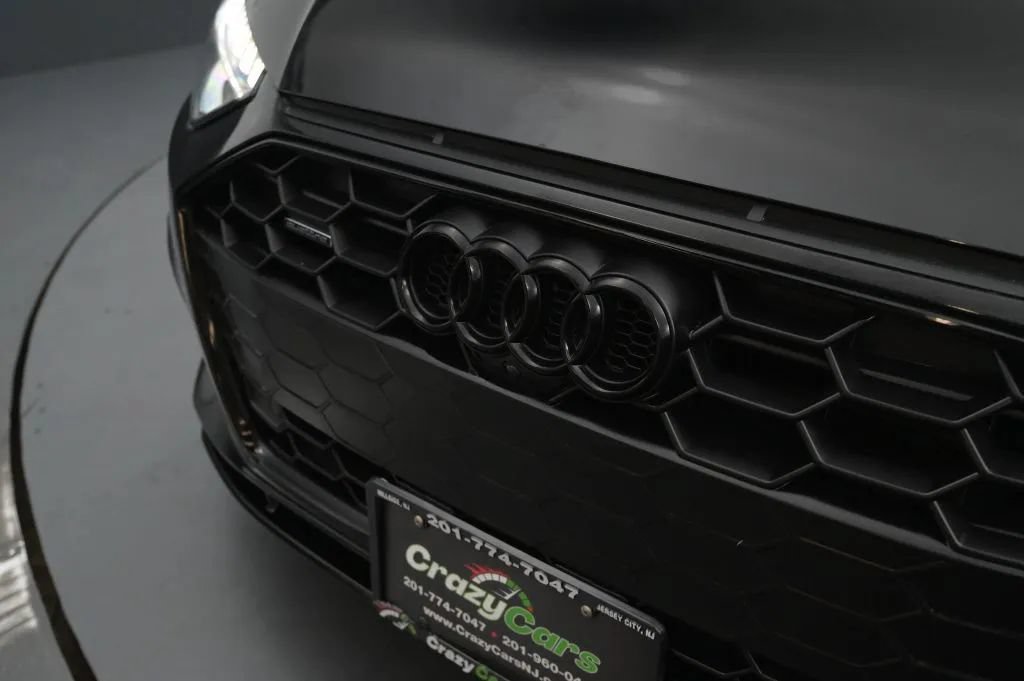 Used 2022 Audi A4 2.0T Premium Plus w/ Premium Plus Package AWD/4WD image 9