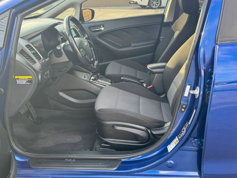 Used 2018 Kia Forte S w/ S Technology Plus Package image 4