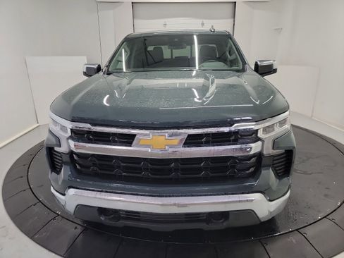 Used 2025 Chevrolet Silverado 1500 LT w/ Convenience Package II image 2