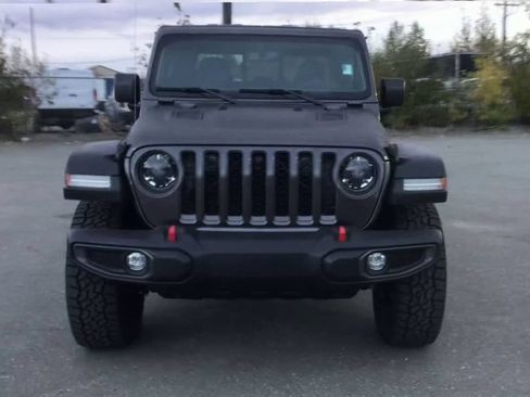 Used 2023 Jeep Gladiator Rubicon w/ LED Lighting Group AWD/4WD image 3