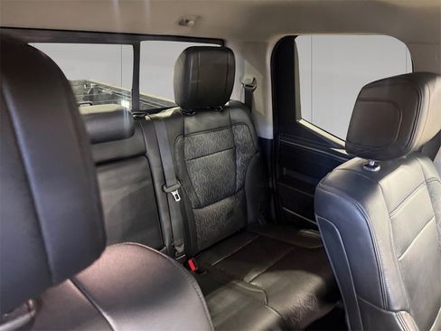 Used 2022 Toyota Tundra SR5 w/ SR5 Premium Package image 18