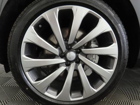 New 2025 Land Rover Range Rover SE image 30