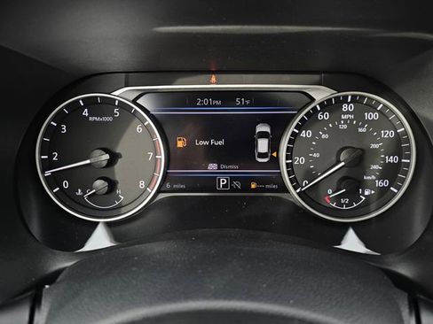 Used 2025 Nissan Sentra SV w/ SV Premium Package image 28