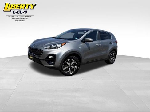 Used 2020 Kia Sportage LX AWD/4WD image 3