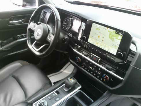Used 2023 Nissan Pathfinder SL w/ SL Premium Package AWD/4WD image 34