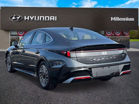 Used 2025 Hyundai Sonata Limited image 5
