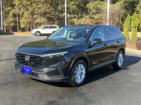 Used 2025 Honda CR-V EX image 6