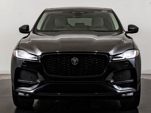 Used 2023 Jaguar F-PACE S image 2