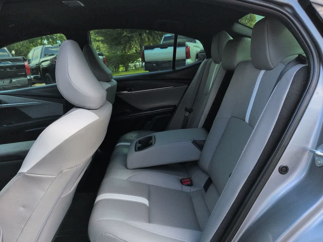 Used 2026 Toyota Camry SE FWD image 13