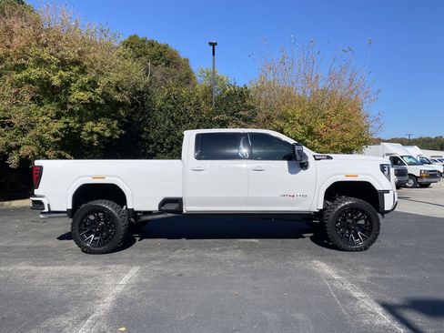 Used 2024 GMC Sierra 2500 AT4 w/ AT4 Premium Plus Package image 10