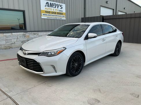 Used 2016 Toyota Avalon Touring image 4