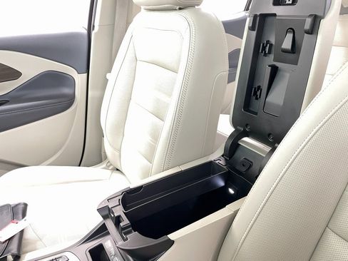 Certified 2024 GMC Terrain Denali w/ Denali Premium Package image 38