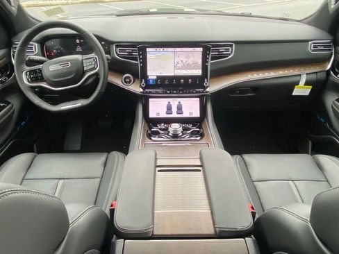 New 2024 Jeep Grand Wagoneer Series I w/ HD Trailer Tow Package image 38