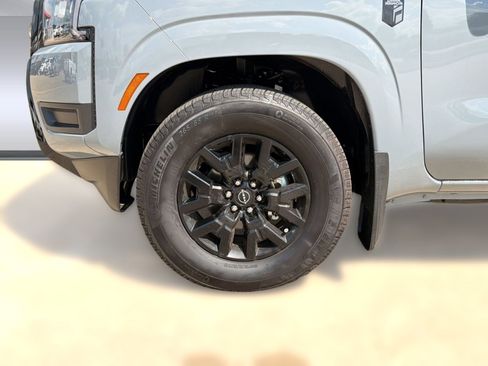 Used 2026 Nissan Frontier SV w/ All-Weather Content Package RWD image 11