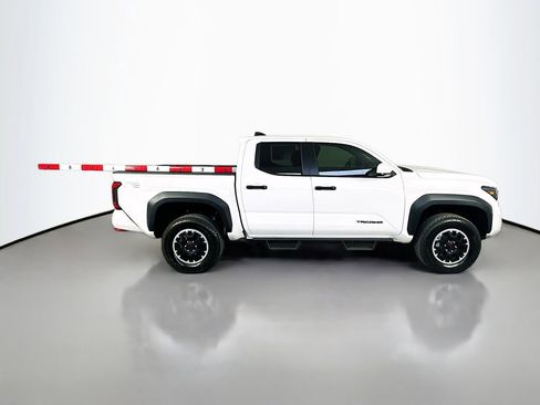 Used 2024 Toyota Tacoma TRD Off-Road image 8