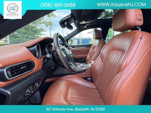 Used 2019 Maserati Levante GranLusso AWD/4WD image 8
