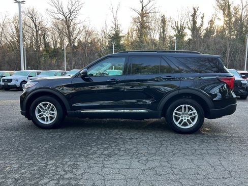 Used 2025 Ford Explorer Active image 4