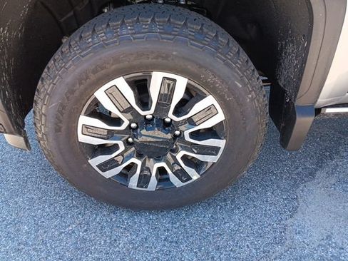 New 2026 GMC Sierra 2500 Denali Ultimate AWD/4WD image 5