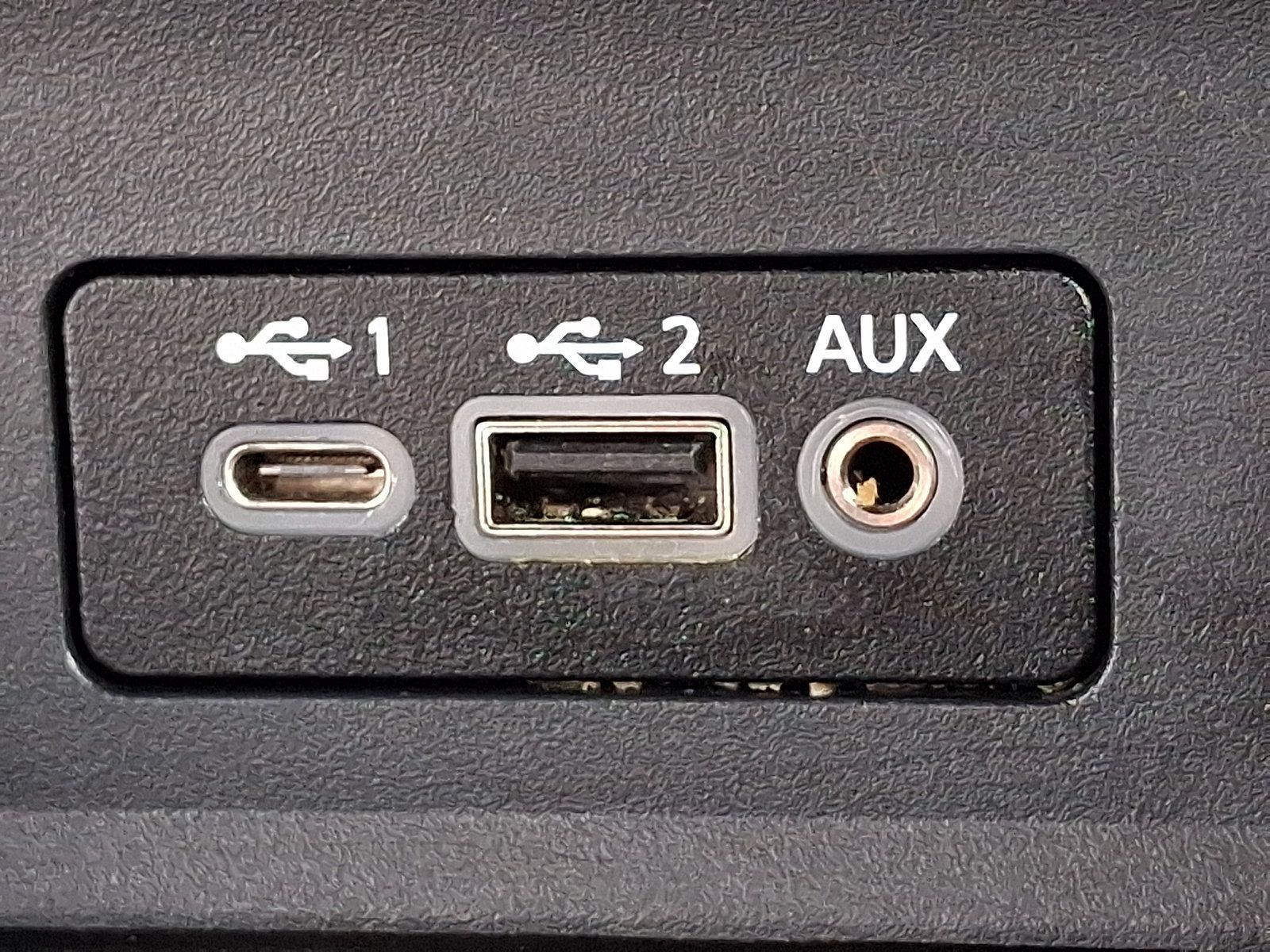 Used 2025 Nissan Sentra SV FWD image 24