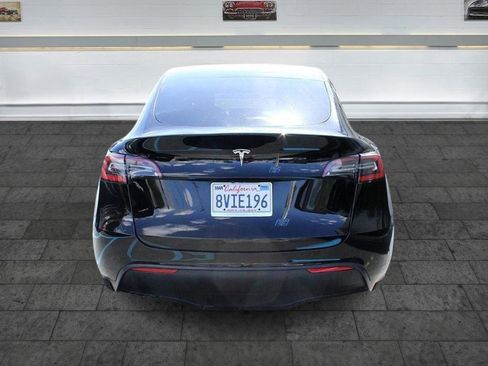 Used 2021 Tesla Model Y 2WD image 5