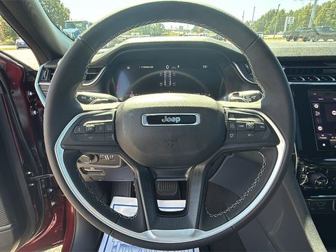 New 2025 Jeep Grand Cherokee Laredo X image 21