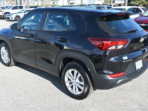Used 2023 Chevrolet TrailBlazer LS image 3