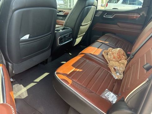 Used 2024 GMC Sierra 1500 Denali Ultimate AWD/4WD image 9