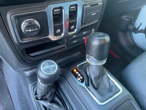 Used 2023 Jeep Wrangler Sport AWD/4WD image 26