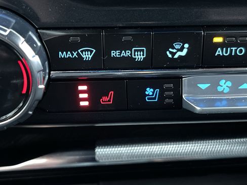 Used 2023 Ford F150 Platinum w/ Equipment Group 701A High image 21