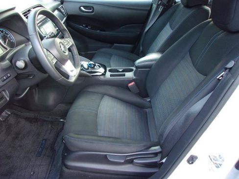 Used 2018 Nissan Leaf SV FWD image 23